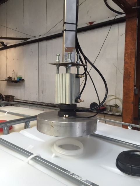 IBC leak tester